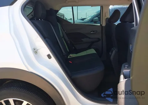 2023 Nissan Kicks Sv Xtronic Cvt z USA, uszkodzony, nr VIN 3N1CP5CV9PL508836